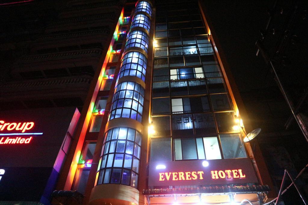 Everest Hotel Yangon Extérieur photo